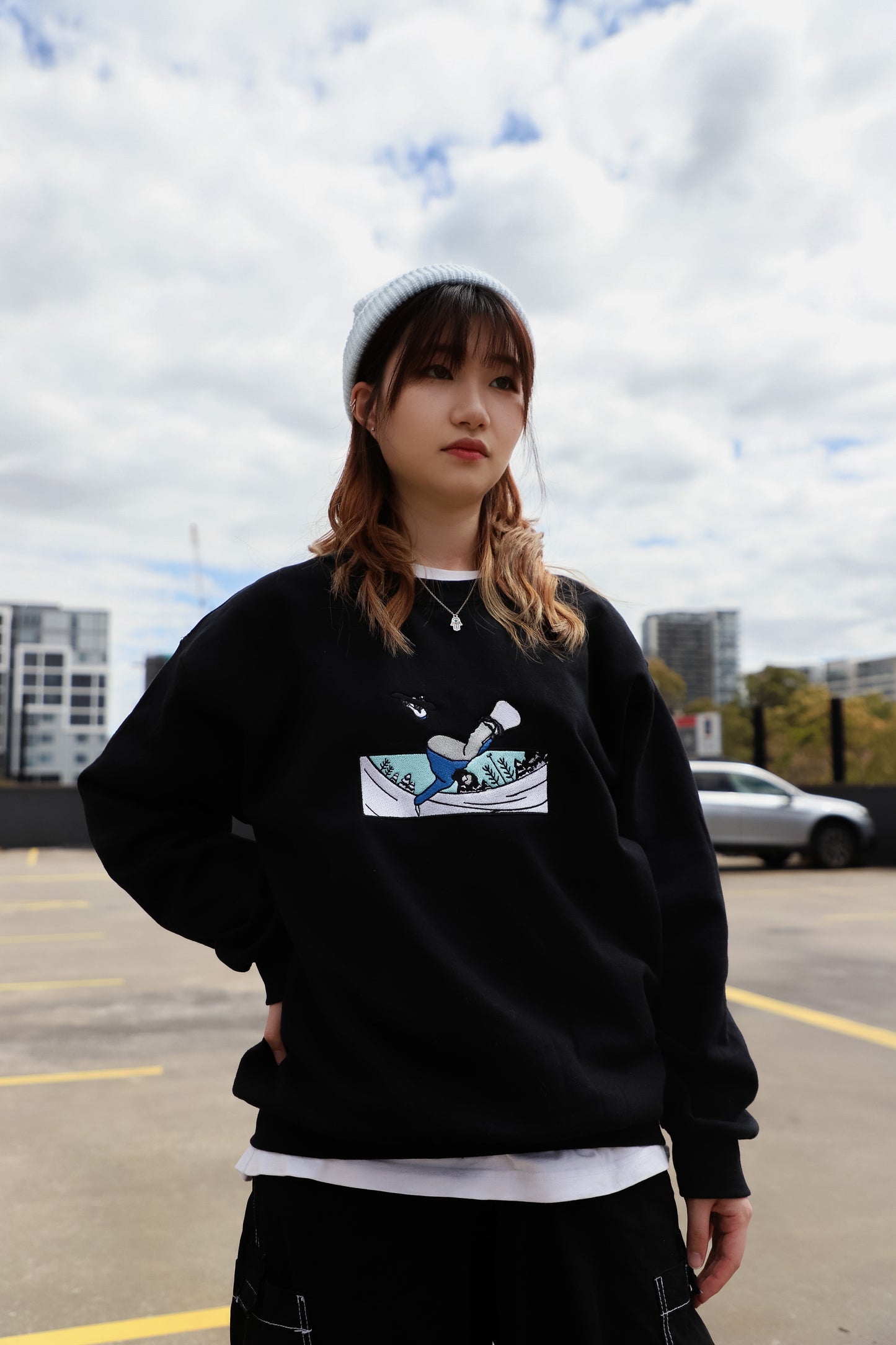 GHOSTNIA SNOWBOARD FLIPS SWEATER