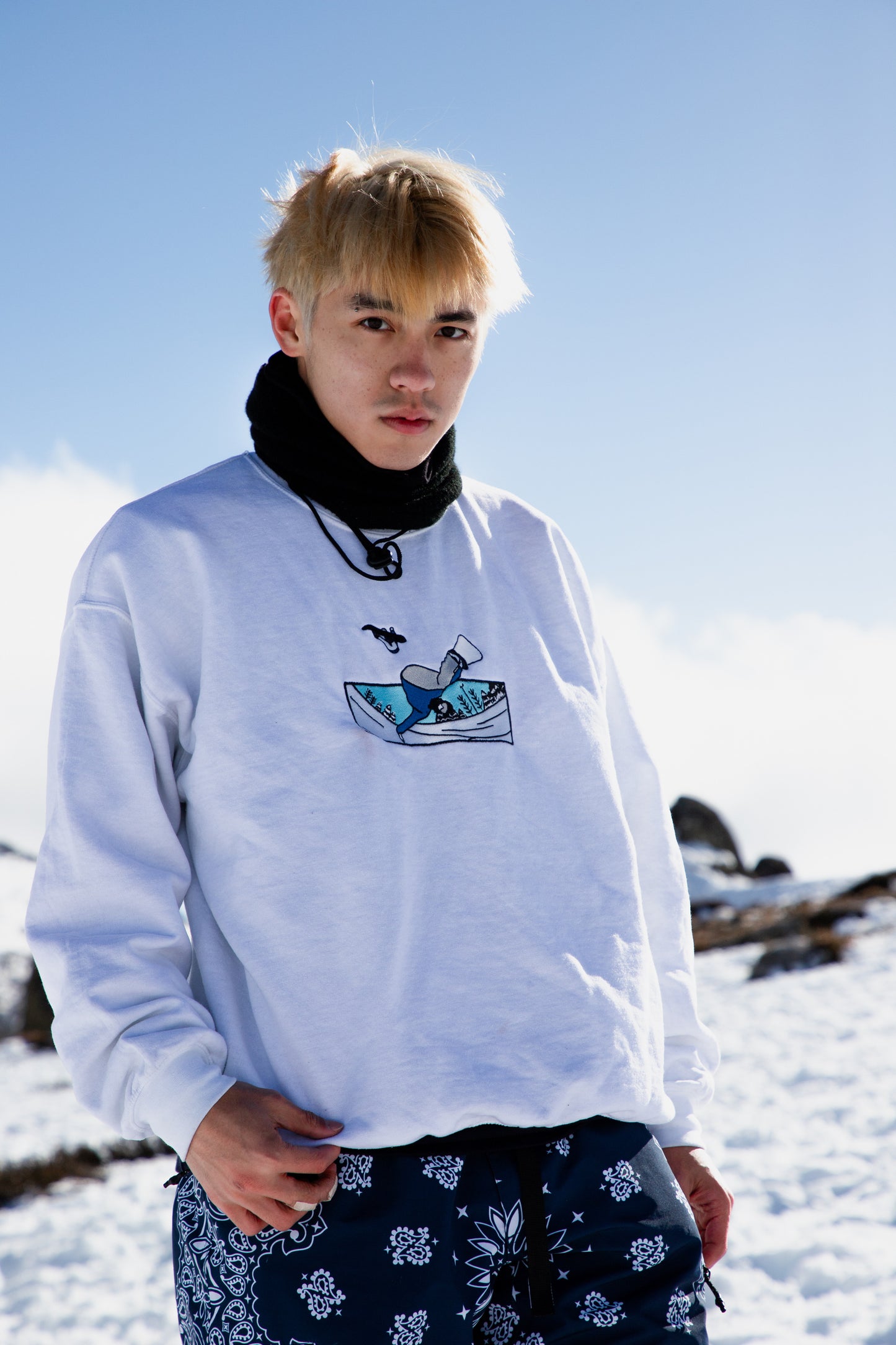 GHOSTNIA SNOWBOARD FLIPS SWEATER