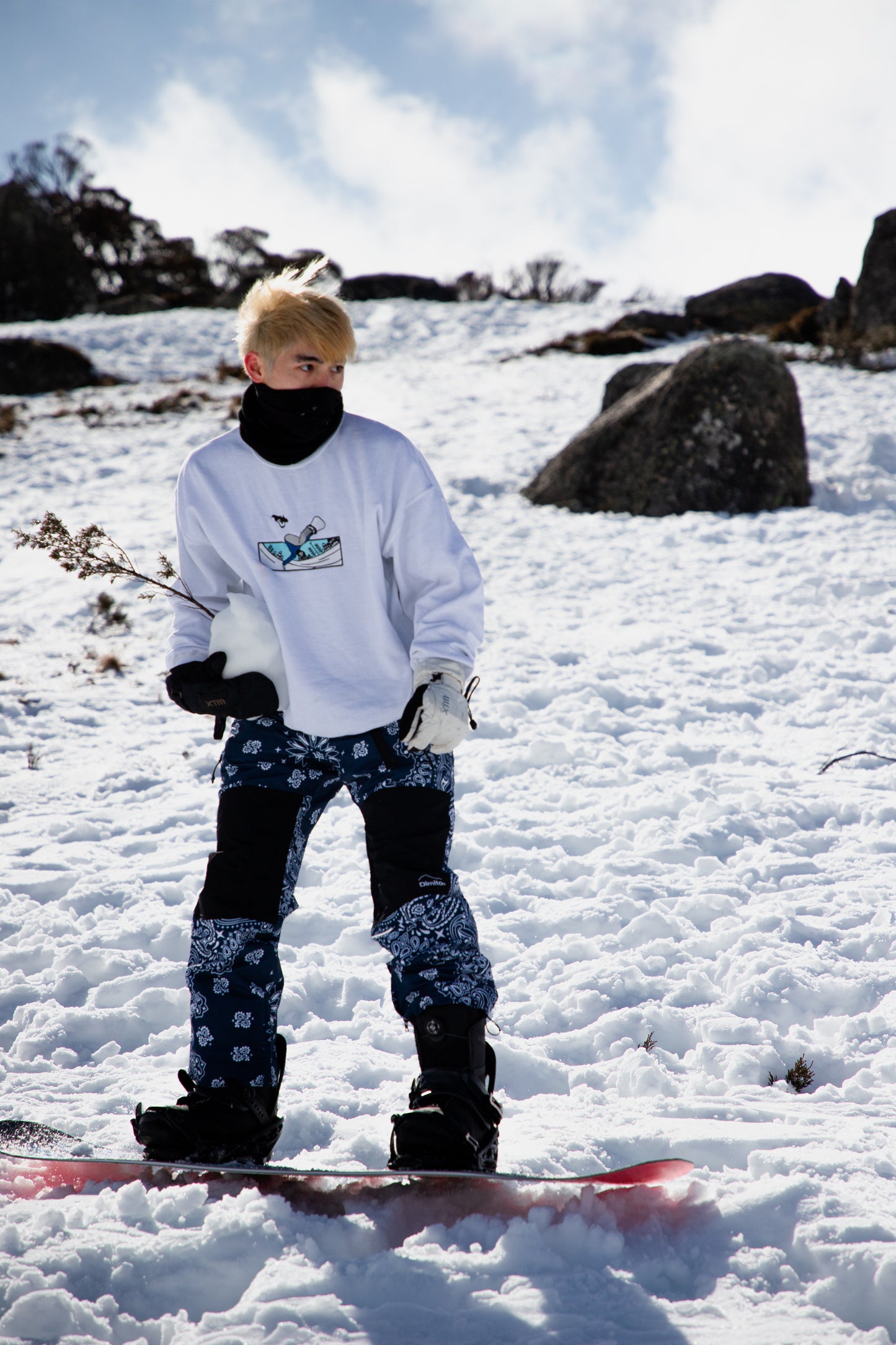 GHOSTNIA SNOWBOARD FLIPS SWEATER